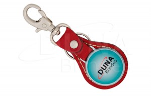 Chaveiro em couro e metal