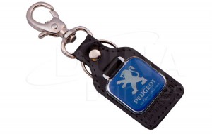 Chaveiro em couro e metal